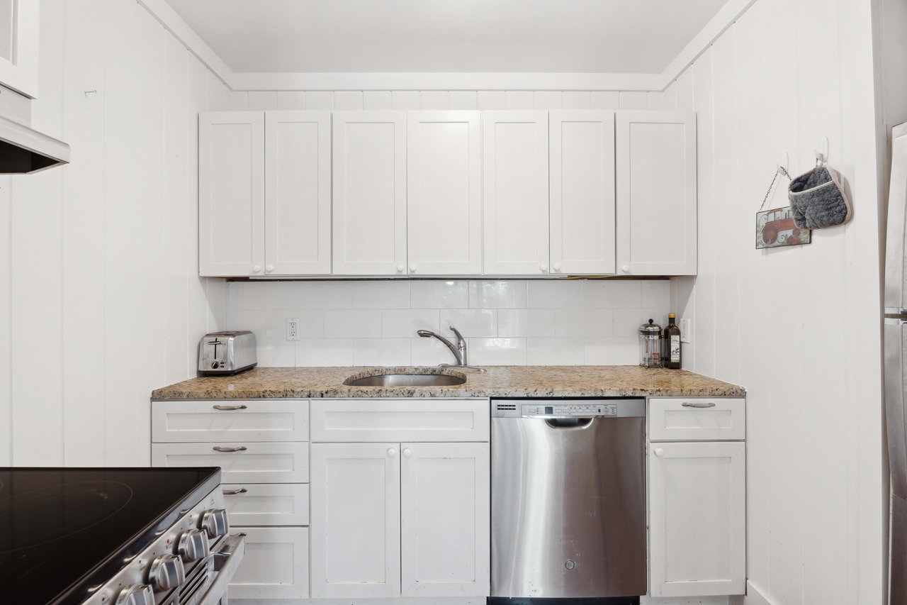  18 Bridge Street #4C