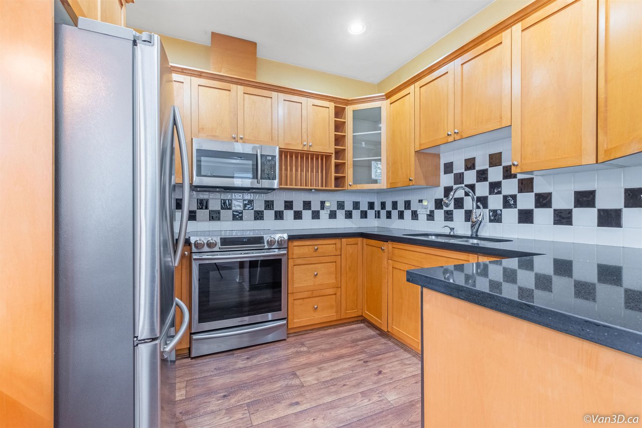 54-7250 144 St