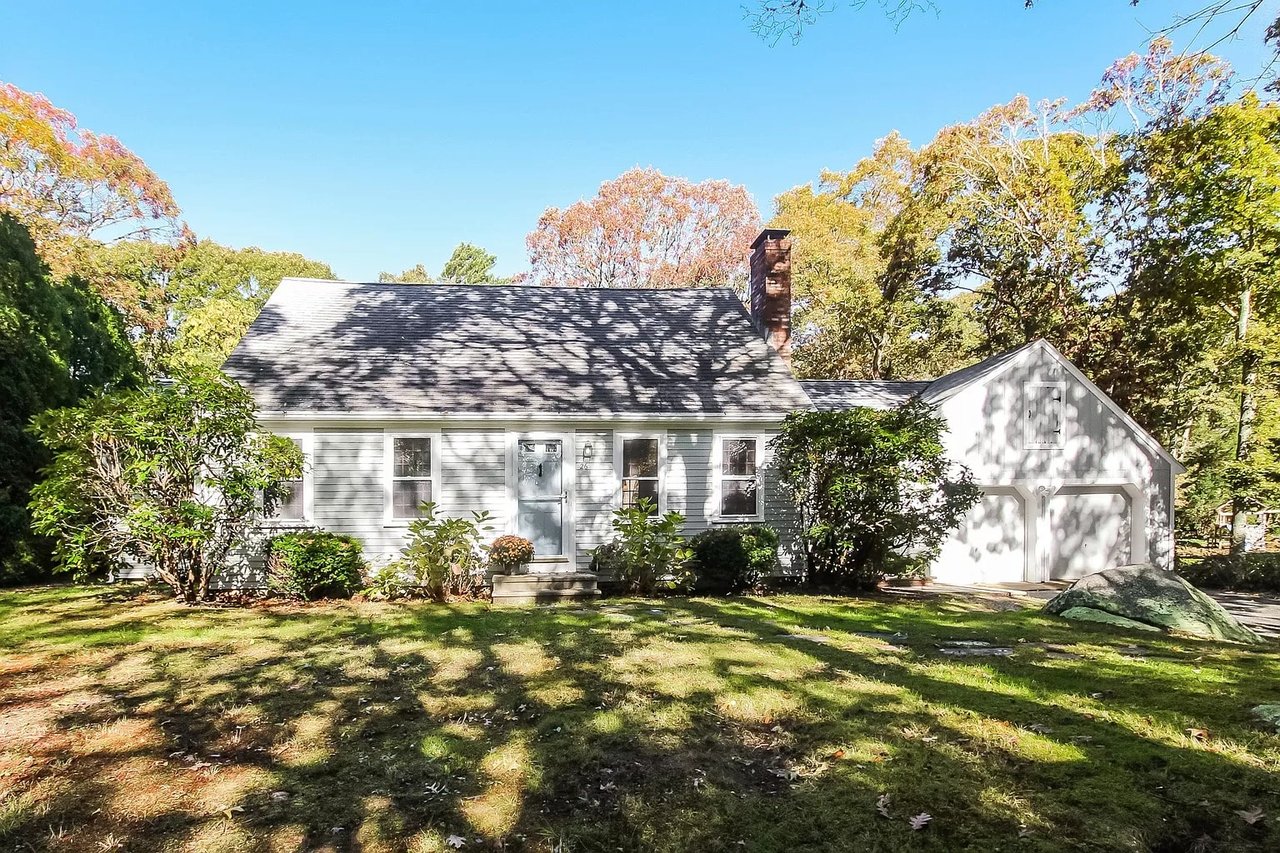26 Colonial Wy