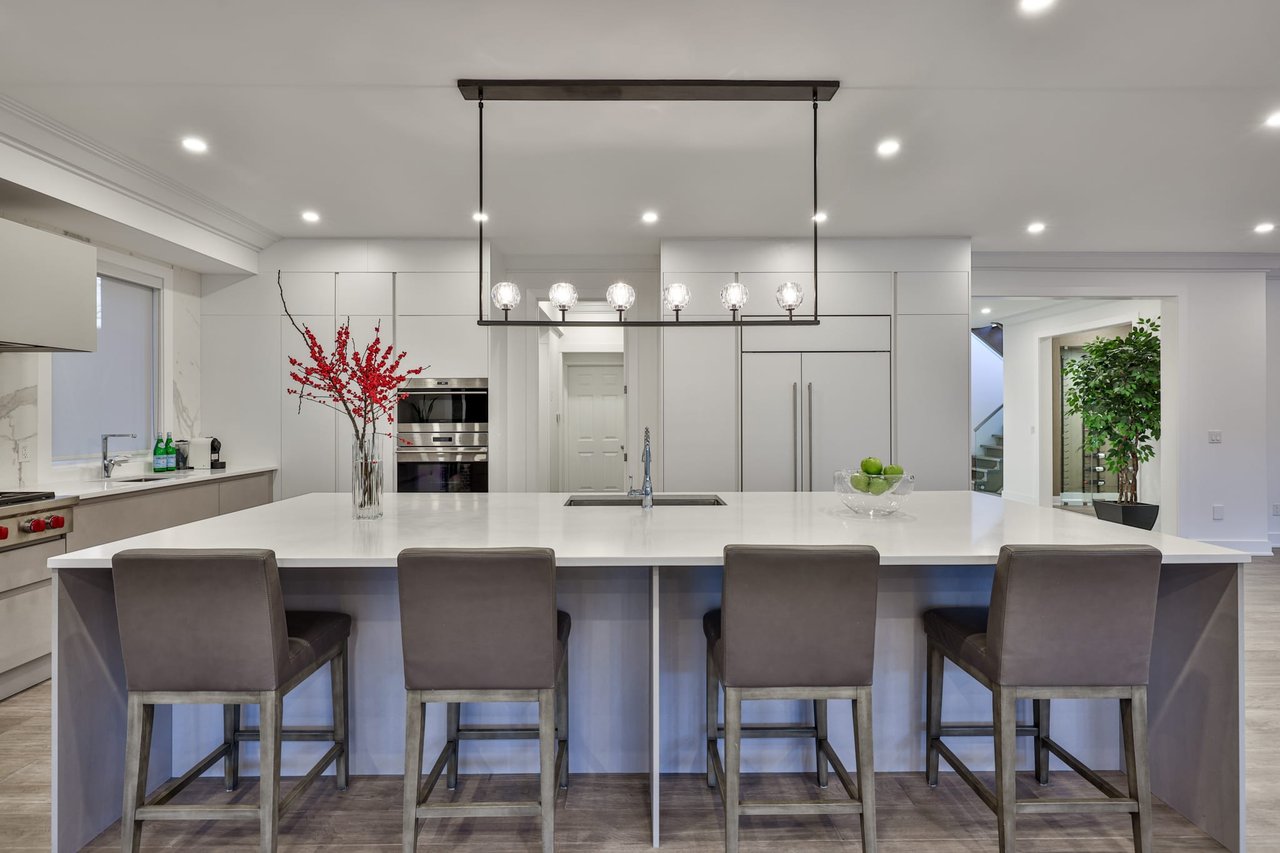 SOLD: Premium Corner Locale