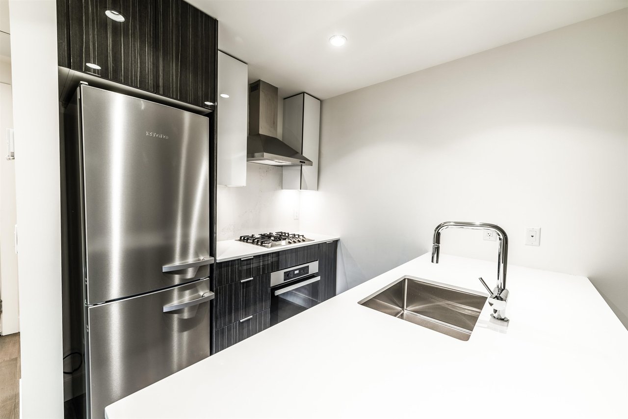 204-7777 Cambie St