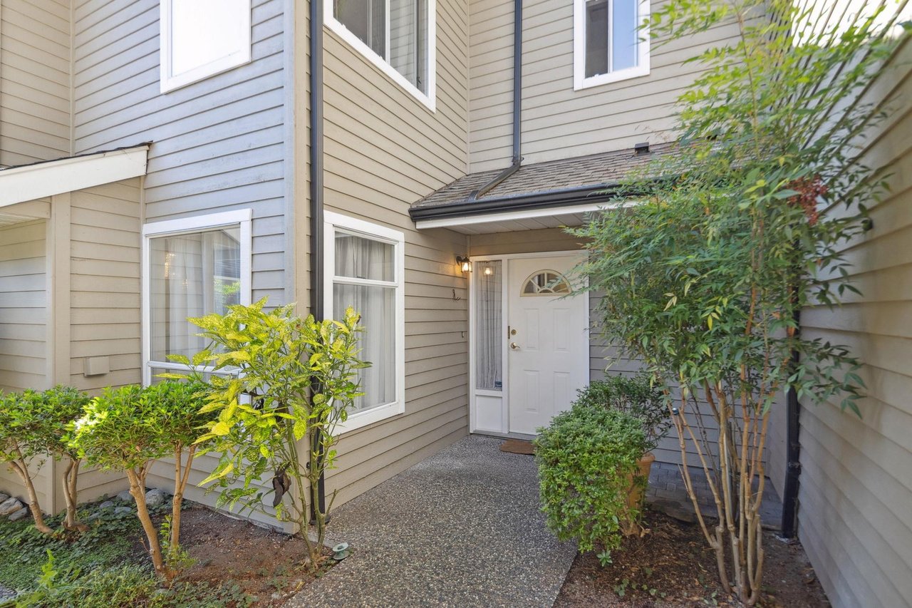 2922 Mt Seymour Pkwy