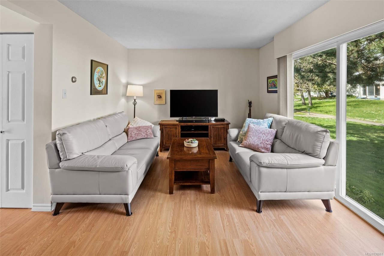 69-3987 Gordon Head Rd