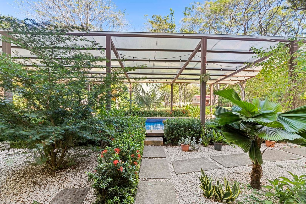 Multi Unit Apartment Complex, Tamarindo, Guanacaste
