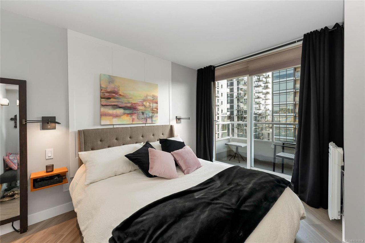 803-930 Yates St, Victoria