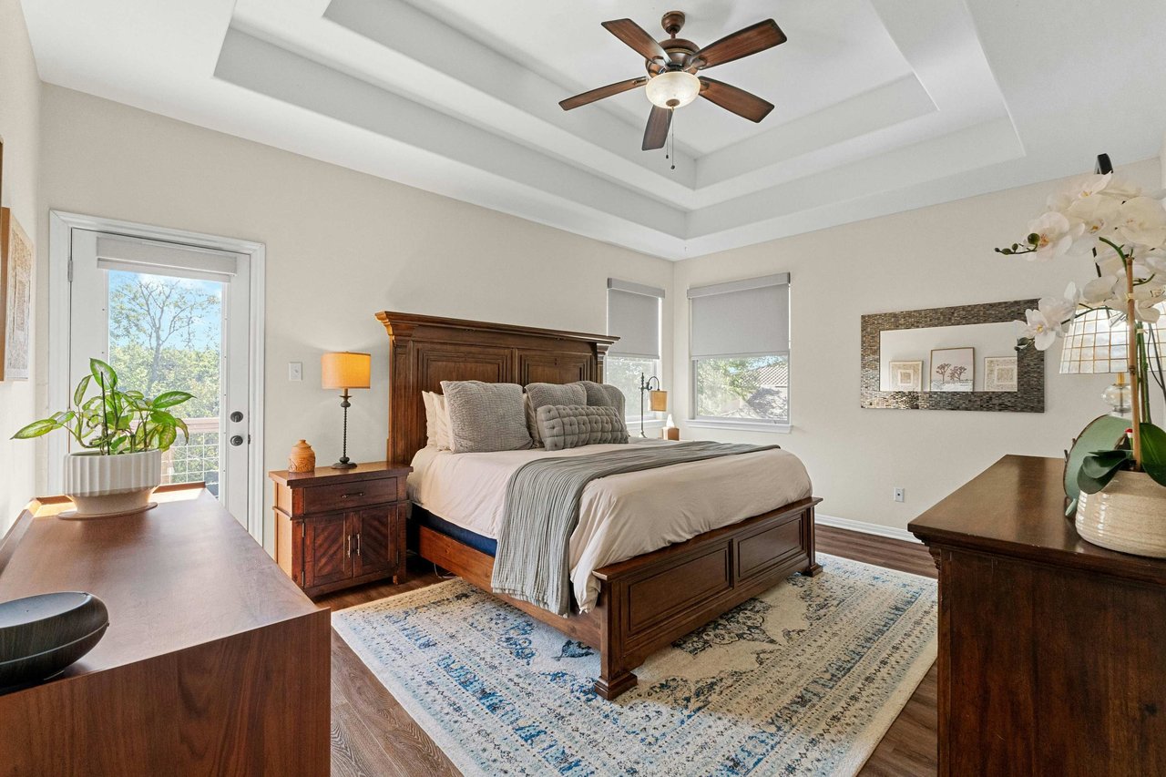Modern Crestview Two-story Home: Updated Primary Bath, New Roof – Investor Friendly!