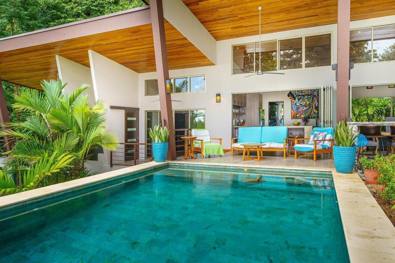 4 Bedroom Tropical Luxury Home, With Outstanding Ocean And Mountain Views