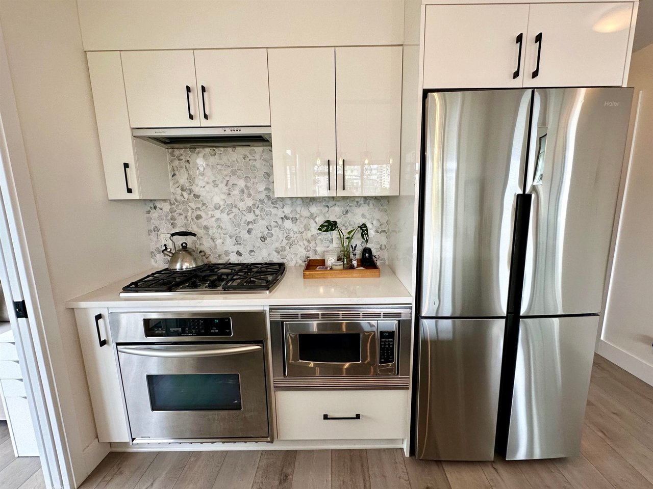 801-1650 W 7th Ave