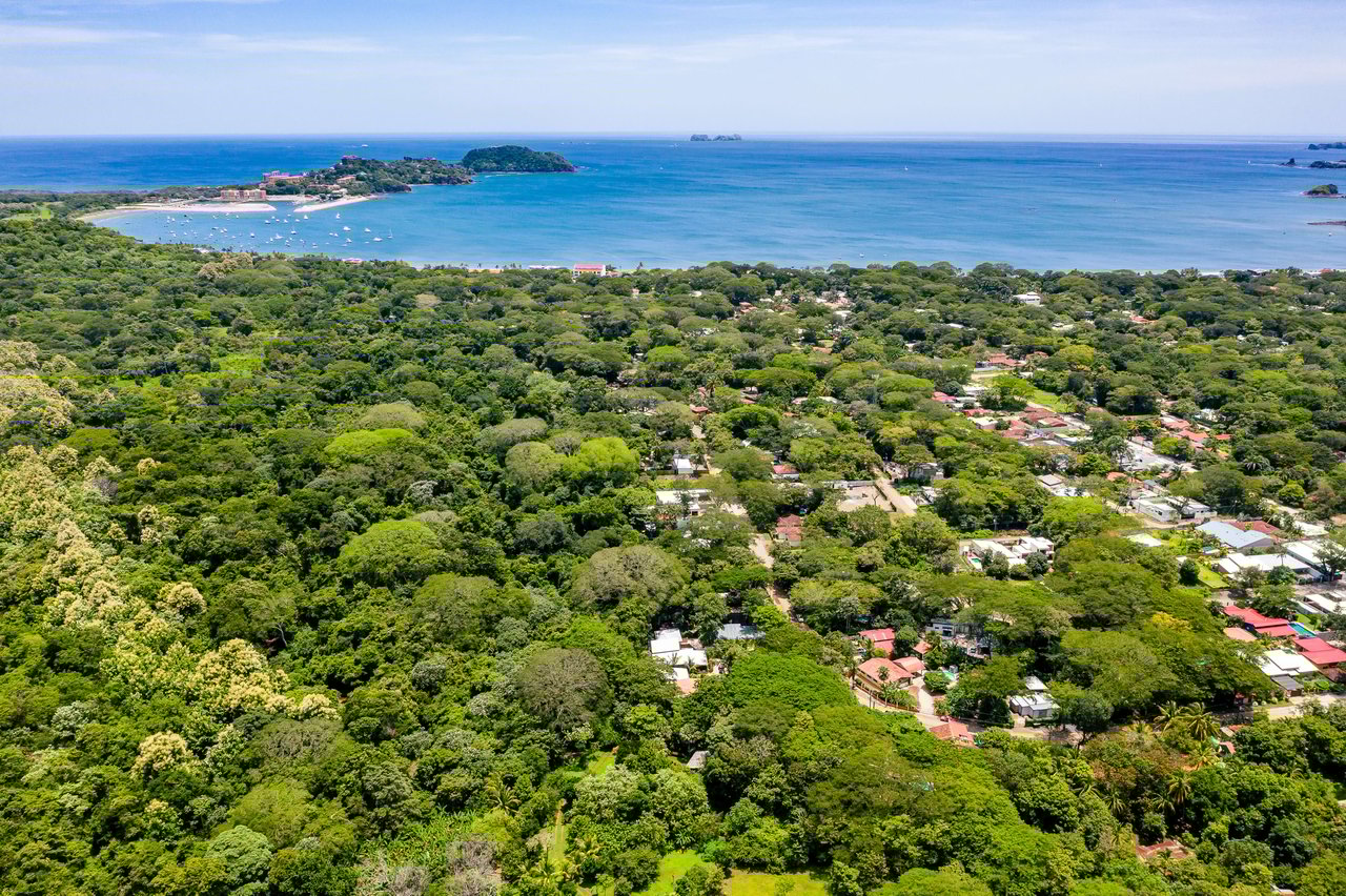 Pacific Garden 5 | Charming Walk to beach 3 bed condo in Playa Potrero