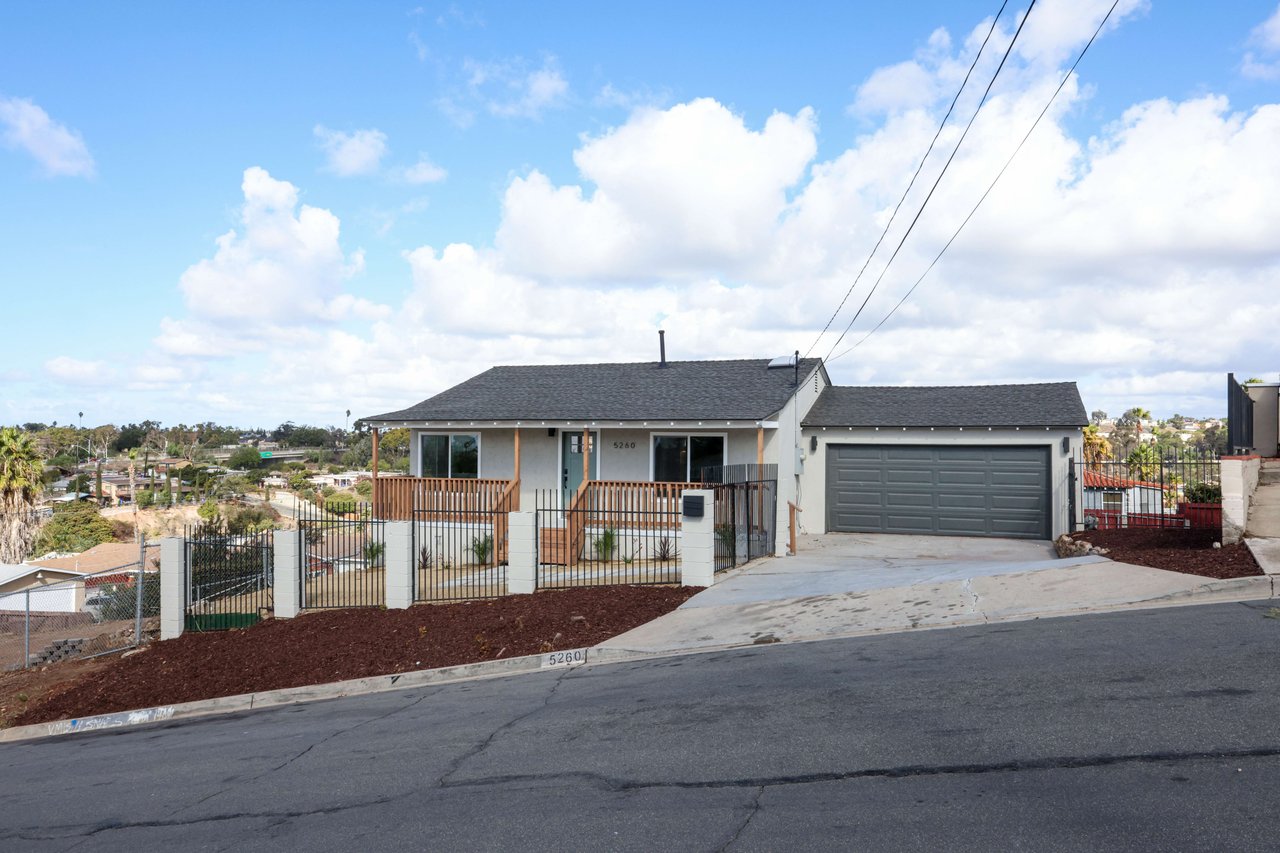 5260 Hilltop Dr