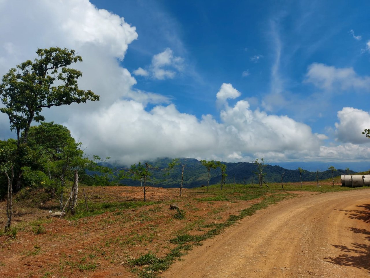 Ocean, Mountain and waterfall View Lot