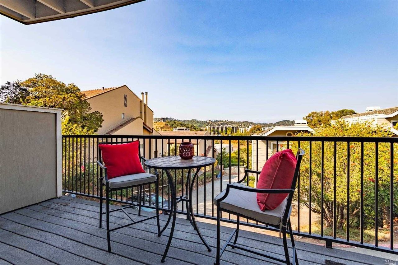 10 Professional Center Parkway Unit 17