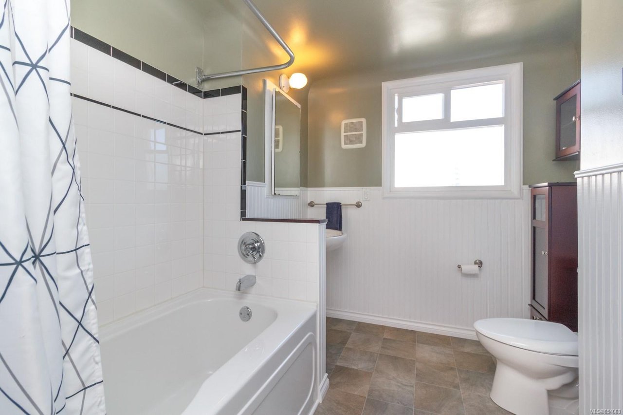 1937 Carrick St