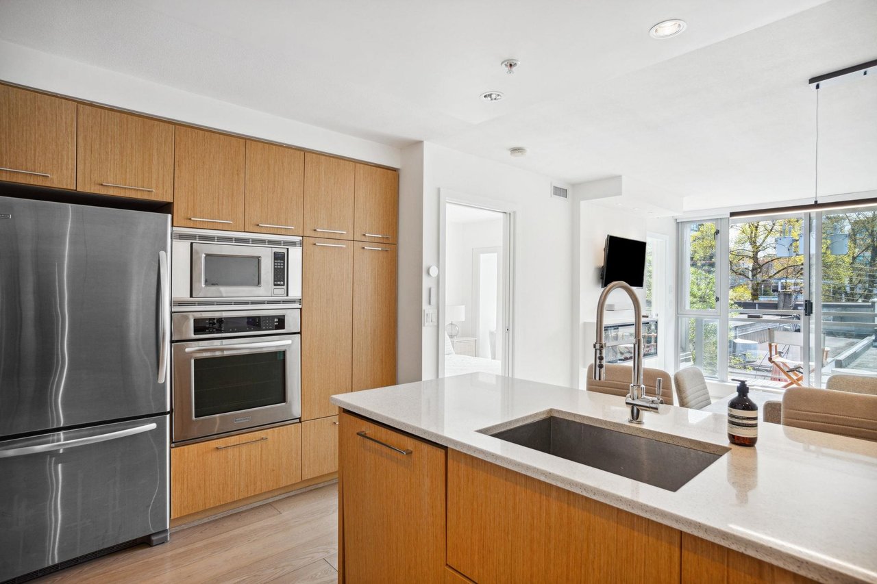 303-1680 W 4th Ave