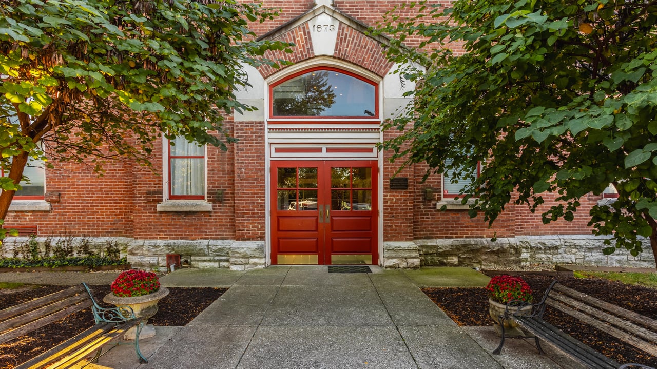 927 Noble Street
