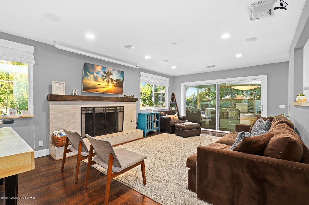 2412 San Fernando Ct