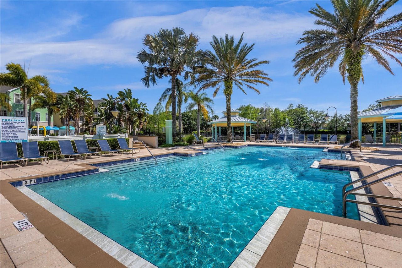 5008 MANGROVE ALY #202