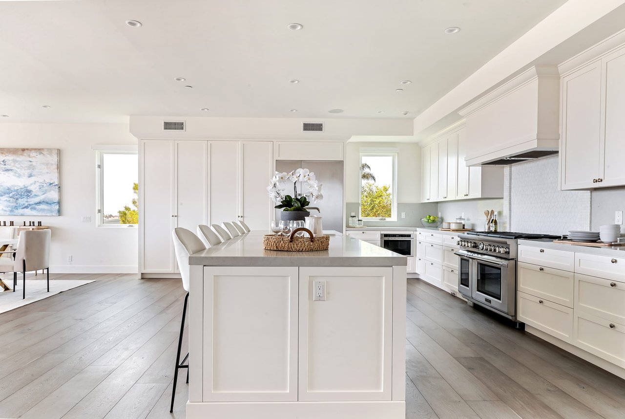 448 Serra Drive