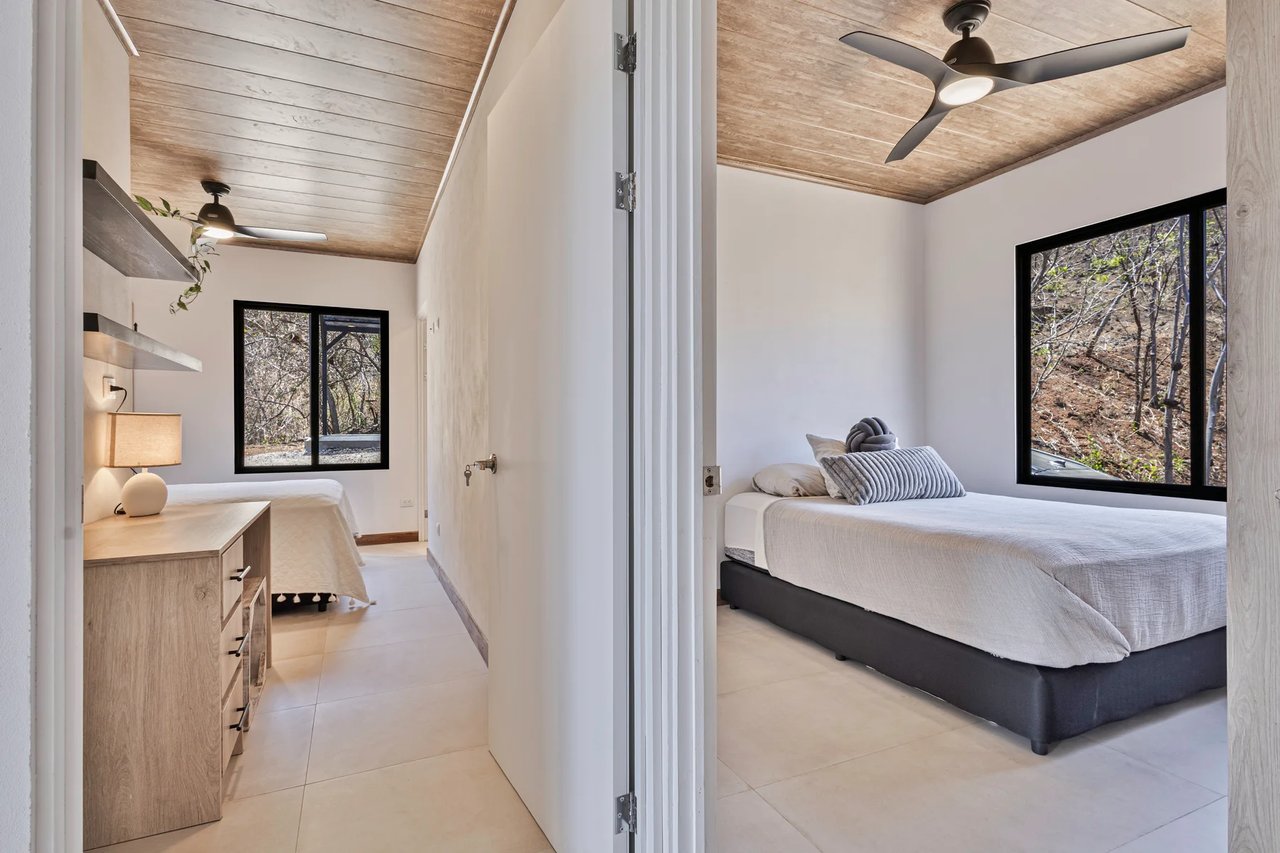 Modern Hilltop Home with Ocean Views, Papagayo, Guanacaste