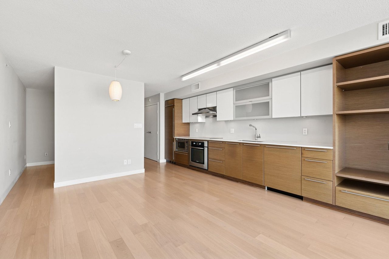 416-1635 W 3rd Ave