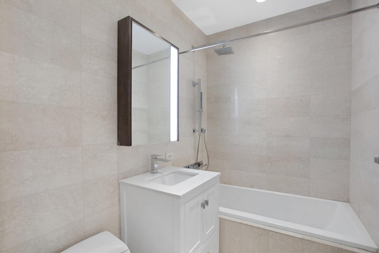 75 Wall Street, Apt 19-M
