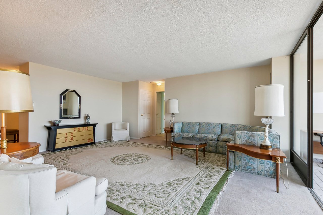 65 Skymark Drive #1407