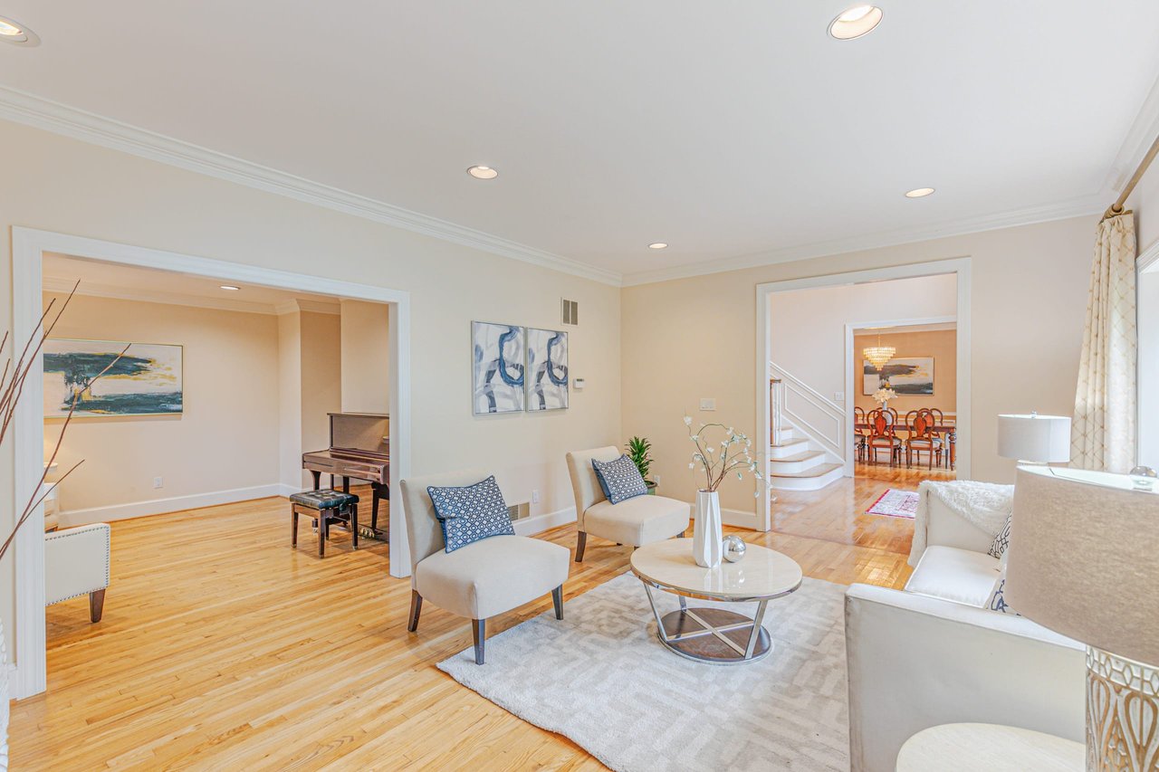 9225 Vendome Drive, Bethesda MD 20817