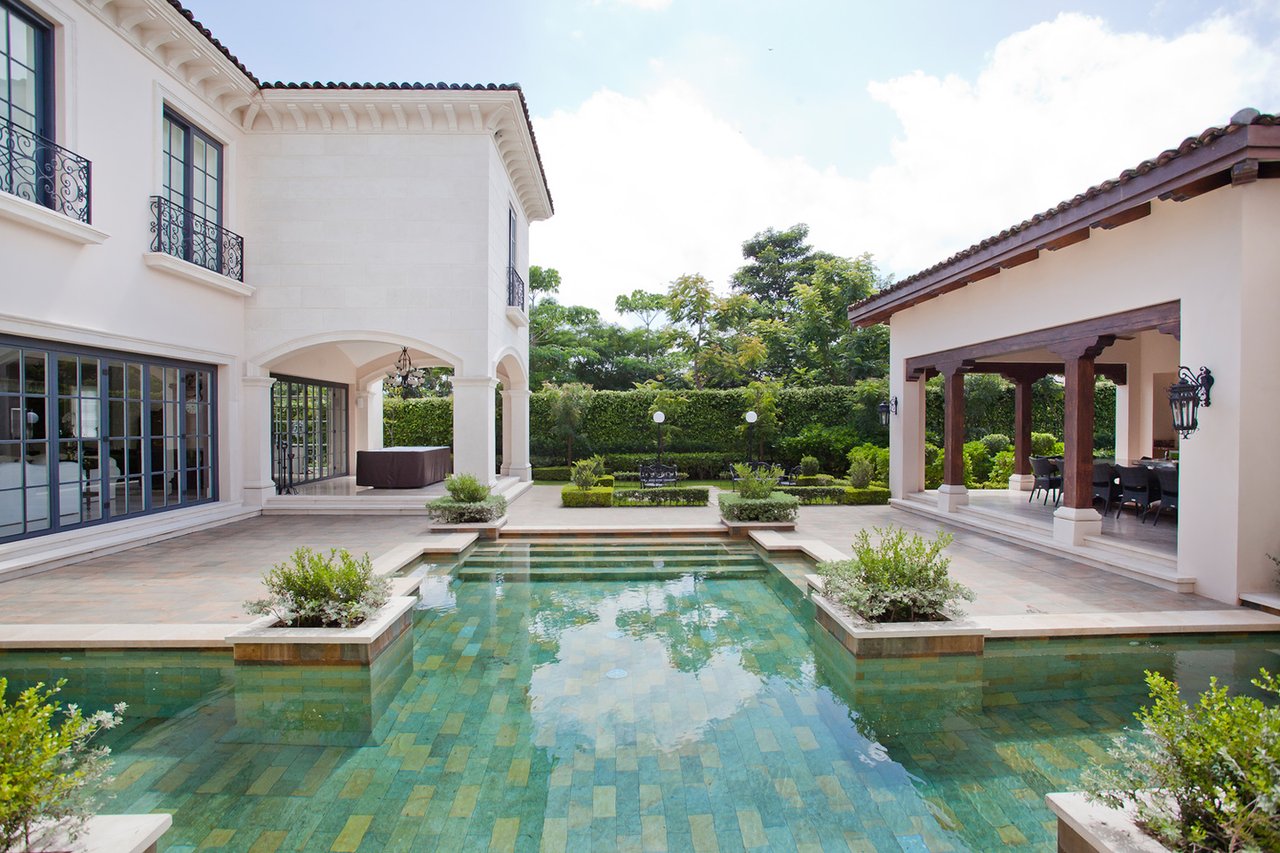 Contemporary Gated Estate, Santa Ana, San Jose