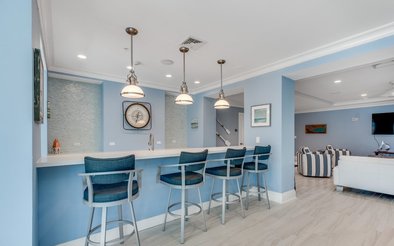 625 Casa Loma Blvd, #702