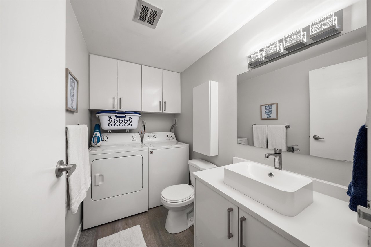 317-371 Ellesmere Ave