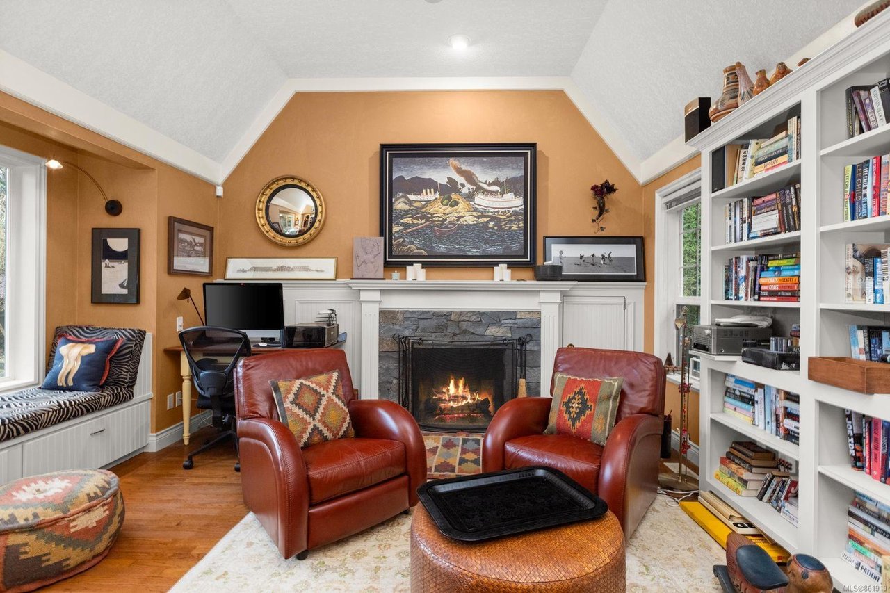 4349 Kingscote Rd, Cobble Hill