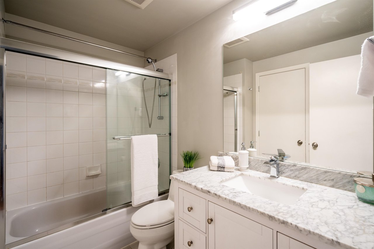 907-8871 Lansdowne Rd