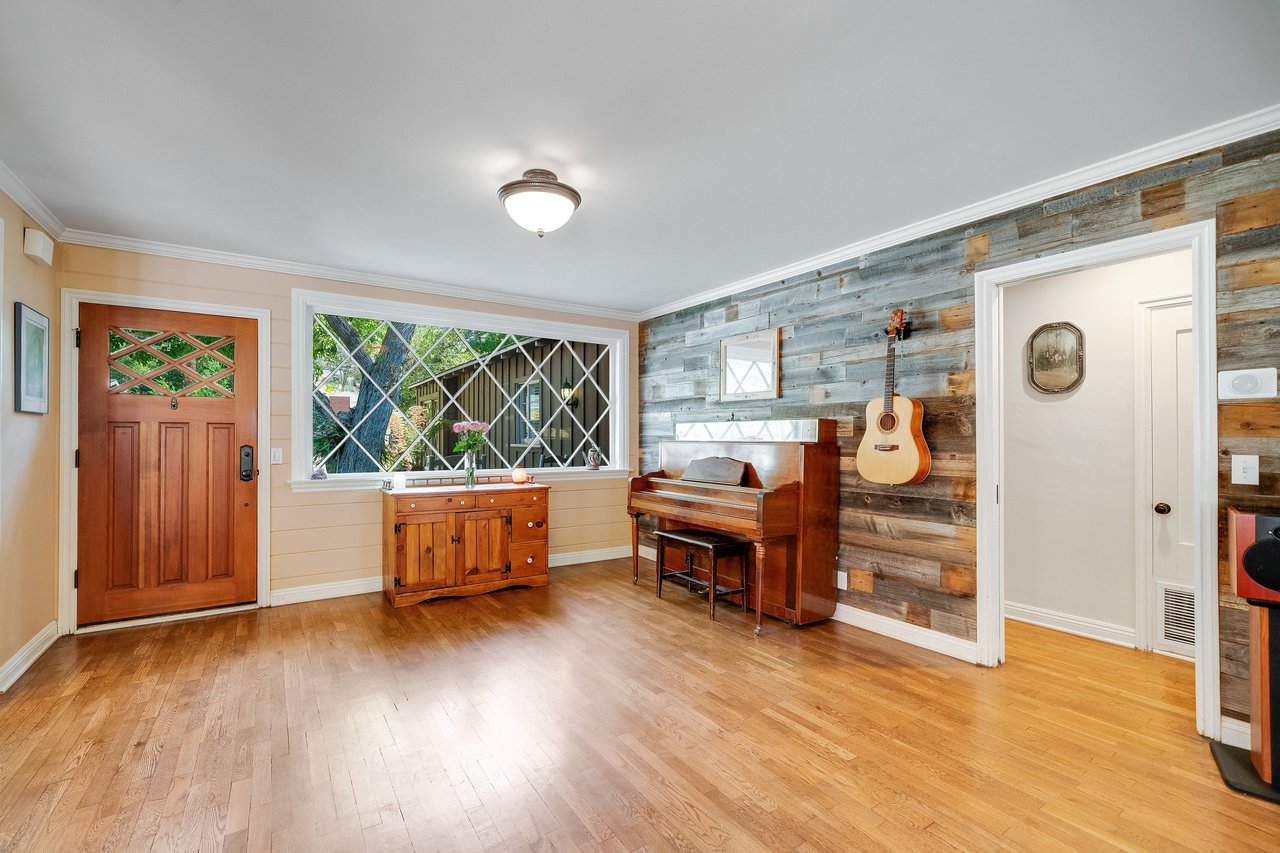 A Lil Bit O' Country in Shadow Hills * SOLD at full price
