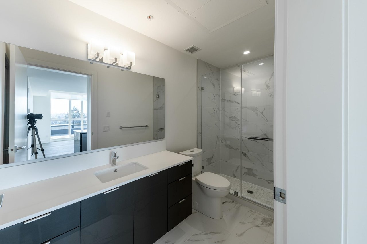 501-7777 Cambie St
