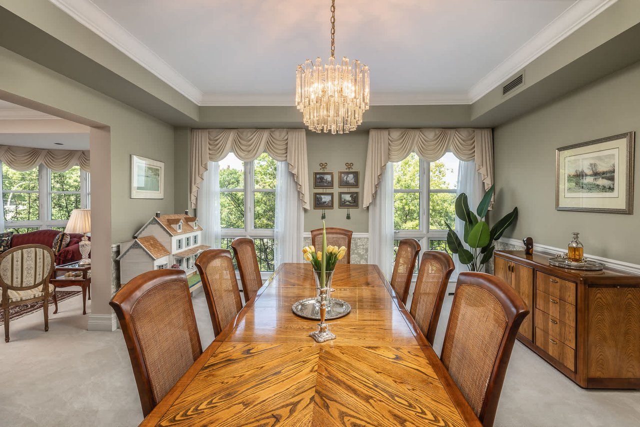 Bridle Path Meets Lawrence Park Grand Condo