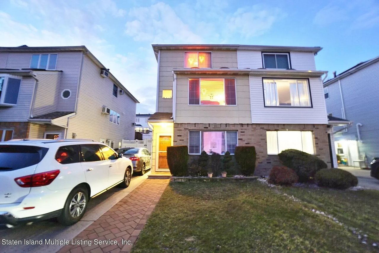 29 Corona Ave