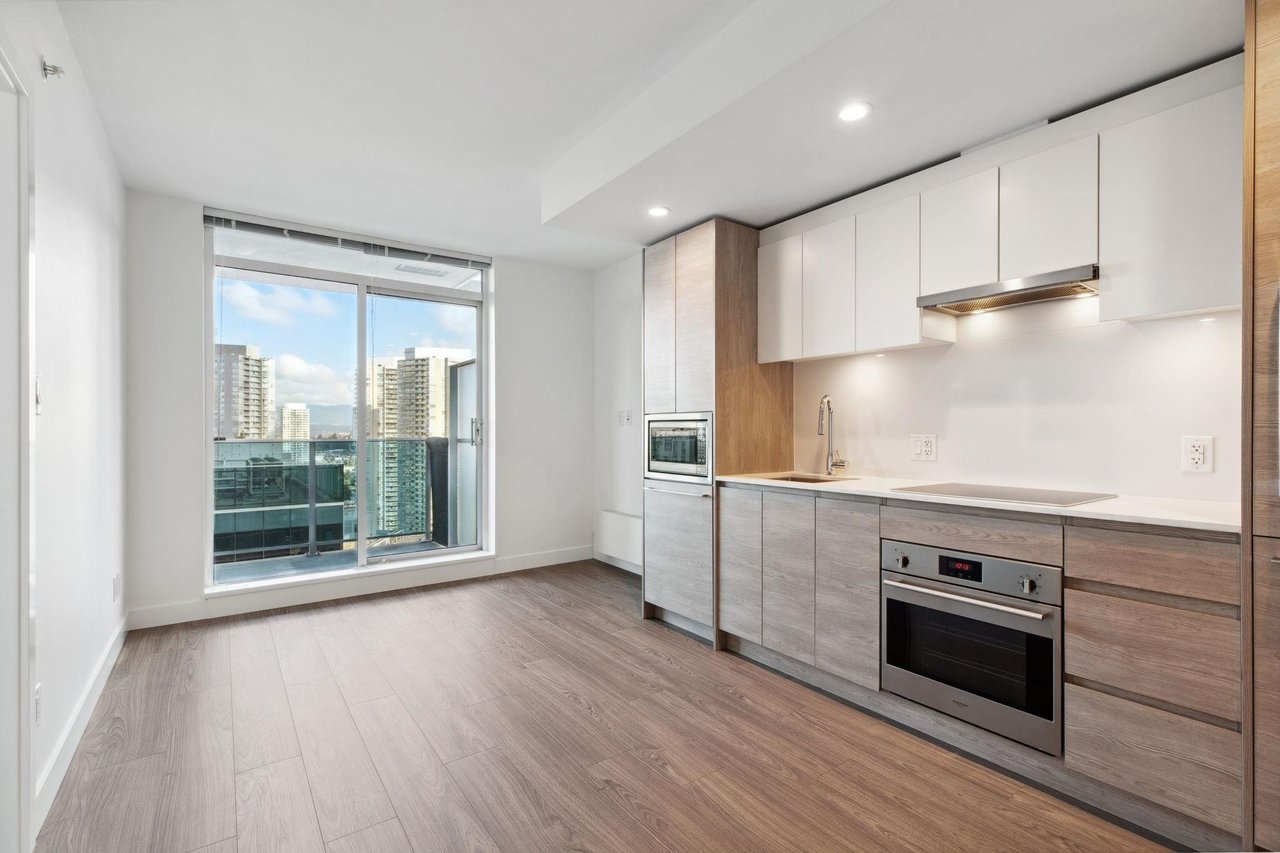 1507-13615 Fraser Highway, Surrey