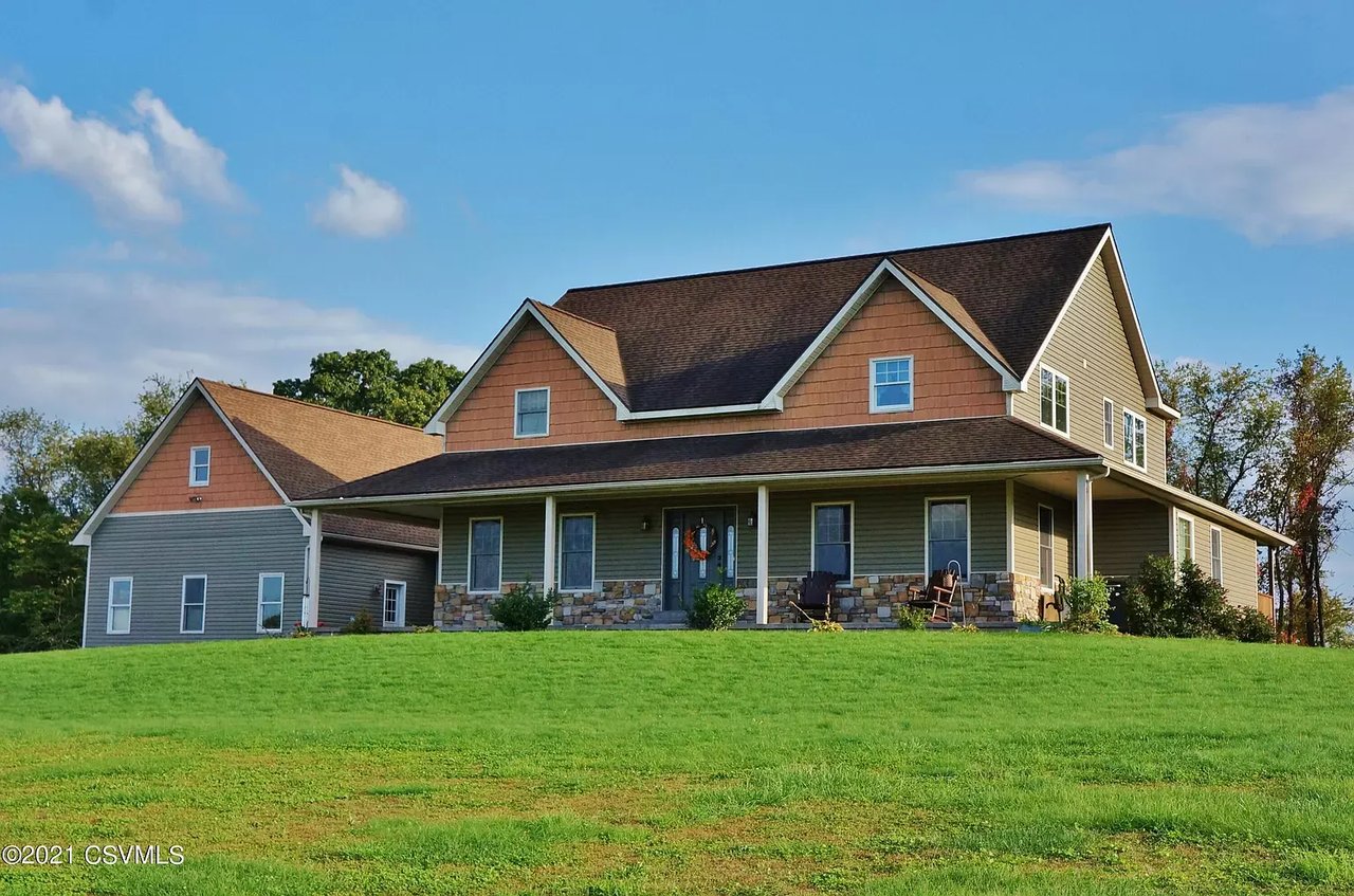 628 Schoolhouse Rd