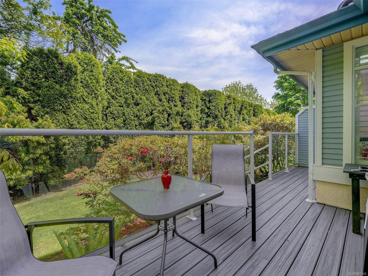 24-5187 Cordova Bay Rd