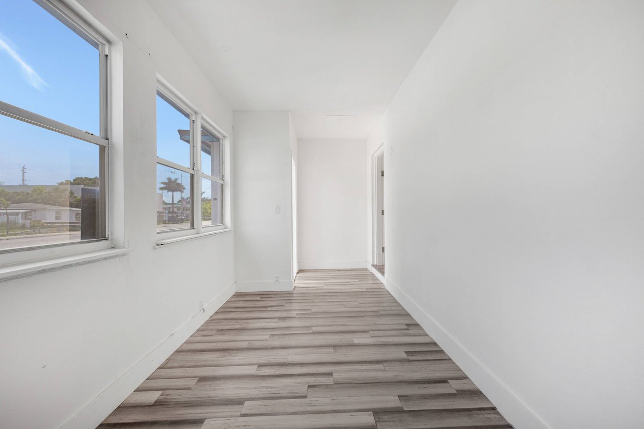 1844 Sheridan St Hollywood FL-33020
