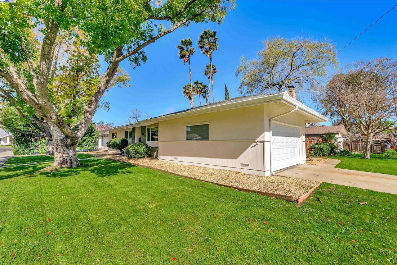 926 Amhurst Ct
