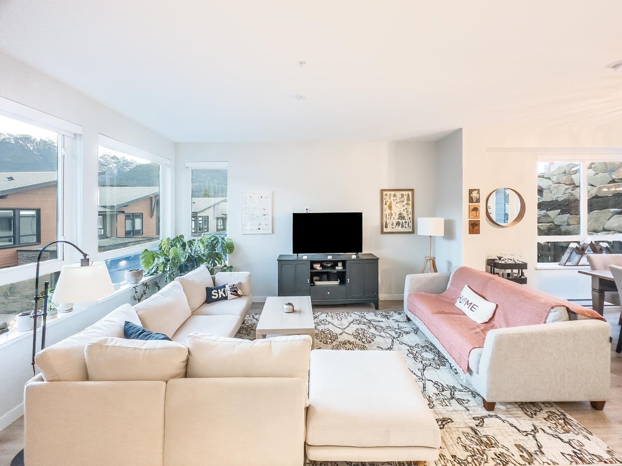 41212 Highline Pl
