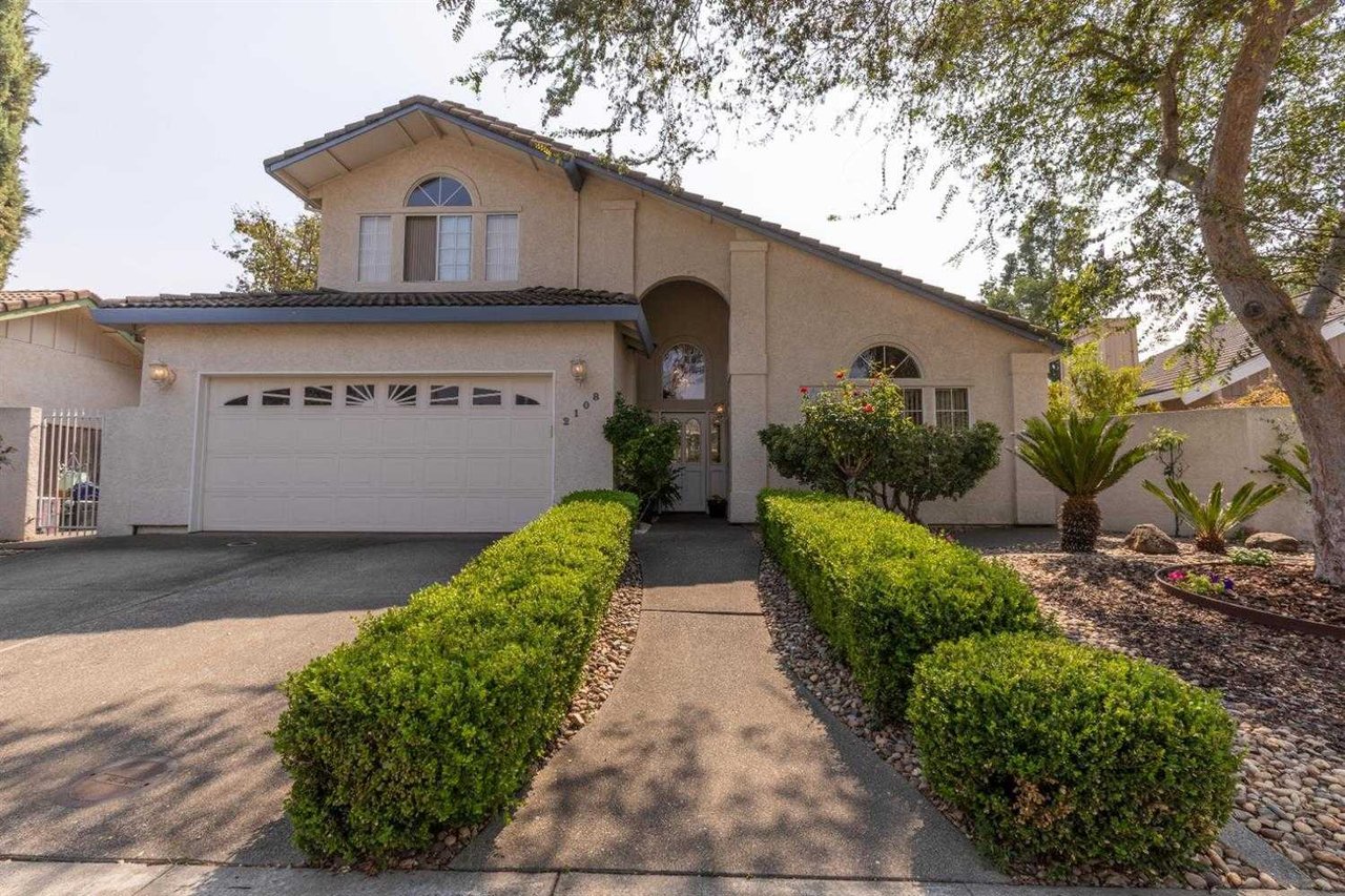 2108 Everglades Place