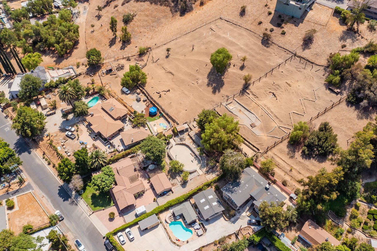 A Lil Bit O' Country in Shadow Hills * SOLD at full price