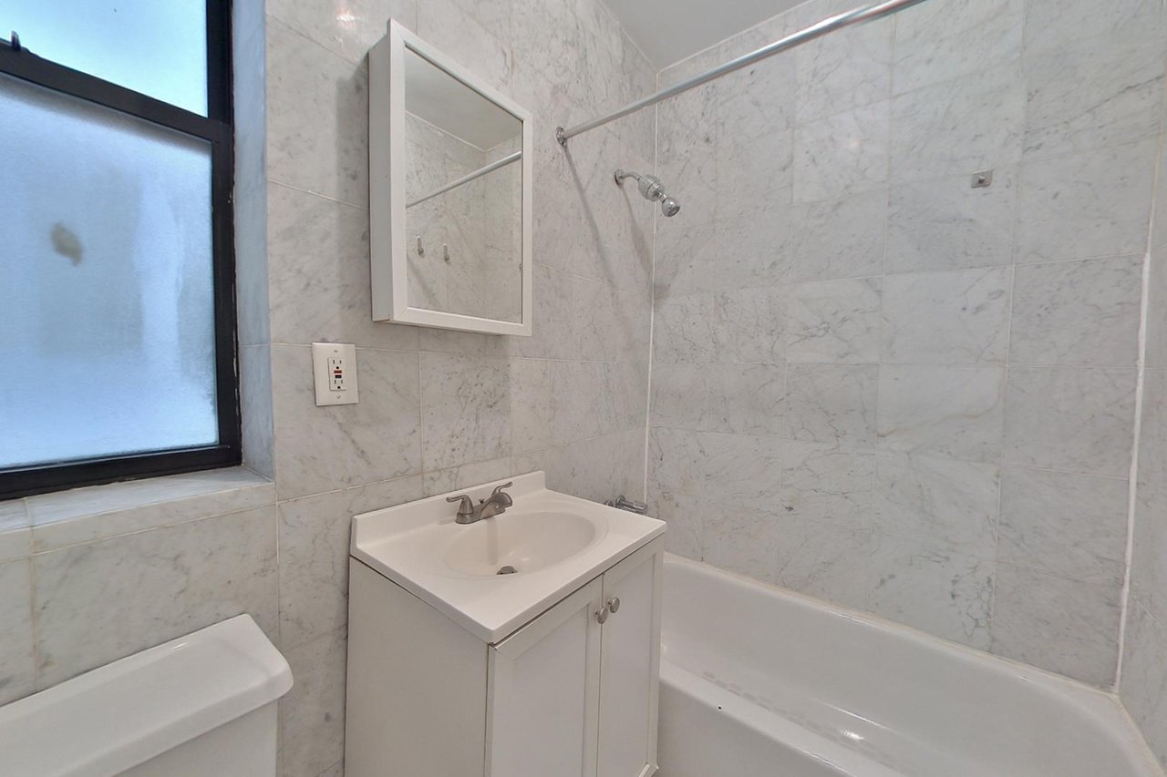 15a West 64th Street, Apt 3-C