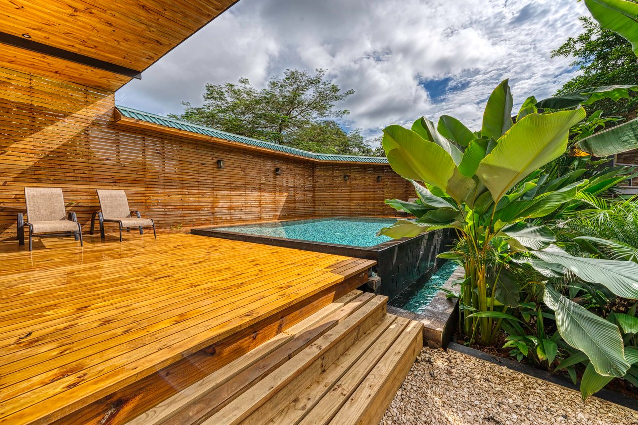 Modern Tropical Villas walking distance to Uvita Town