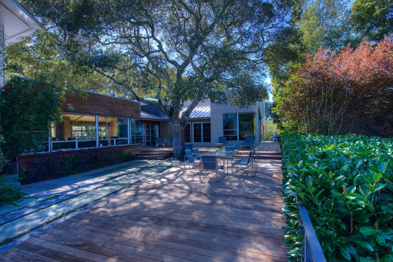 Tiburon's Award-Winning Modern Masterpiece-       Represented Seller