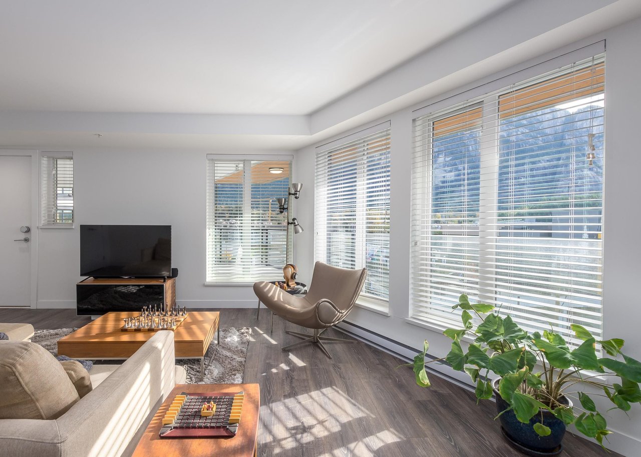 401-1365 Pemberton Ave