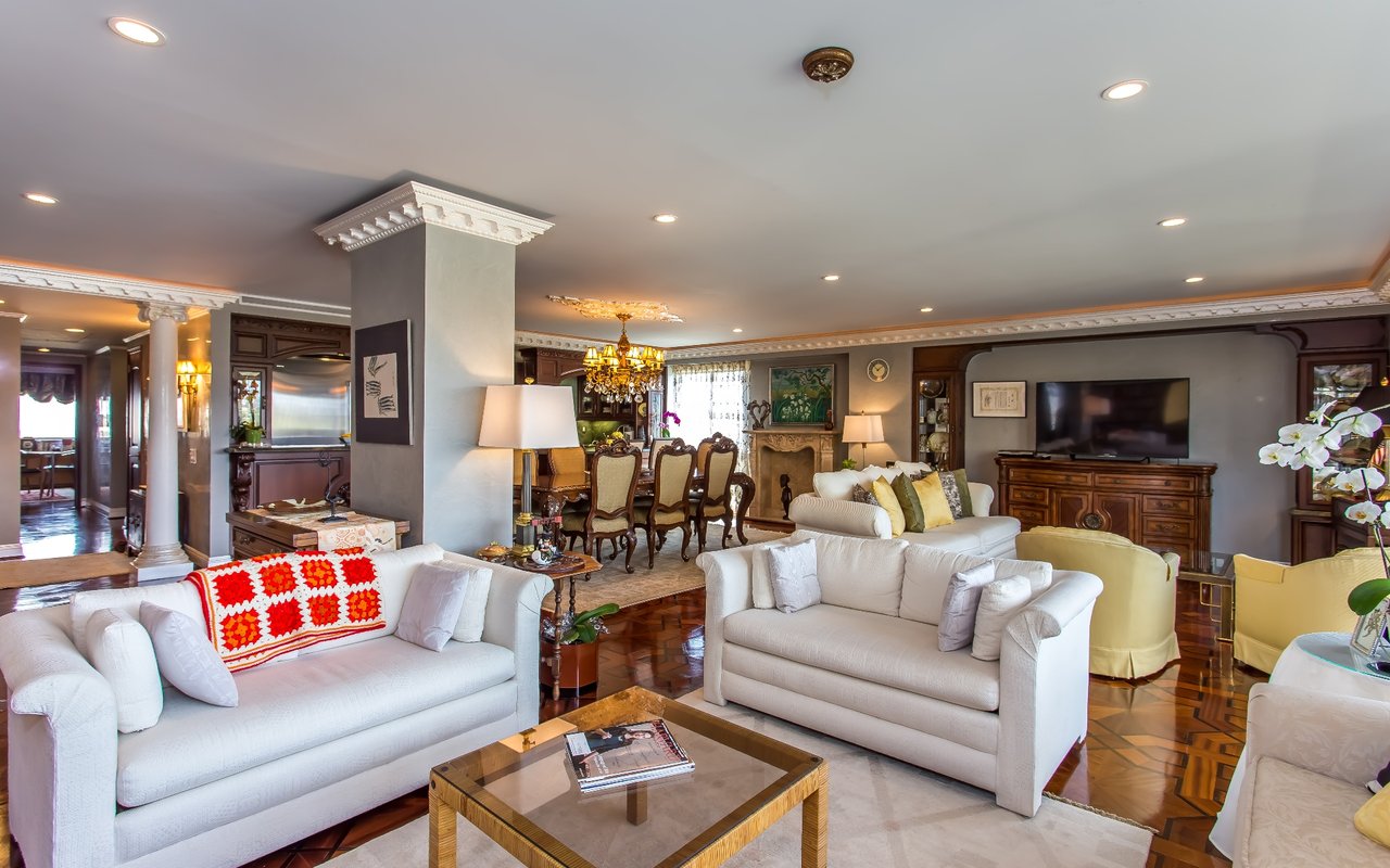 10450 Wilshire #11J