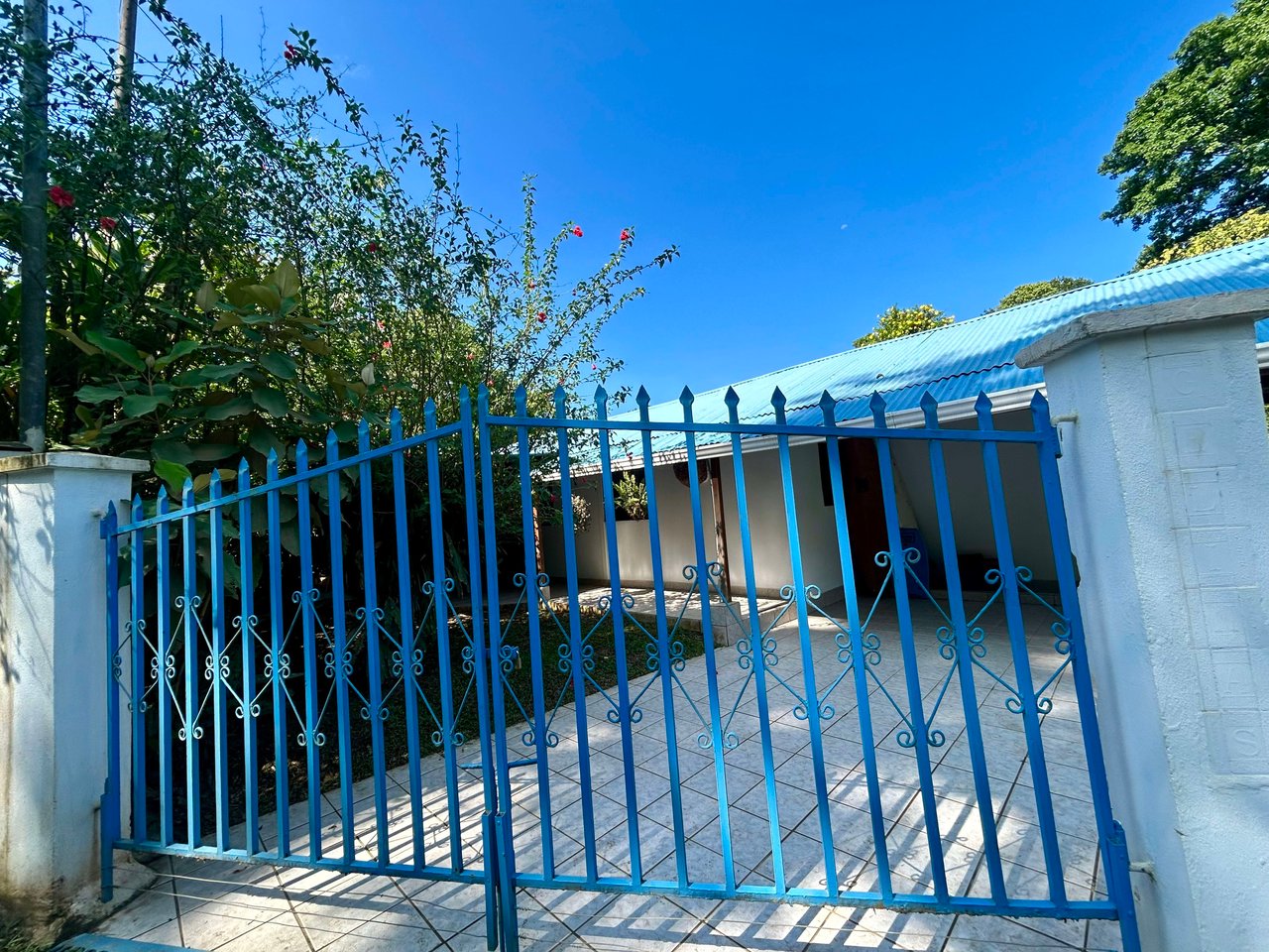 Surfer's Dream in Ojochal; 2 Bedrooms, 2 Bathrooms with Pool and River Access